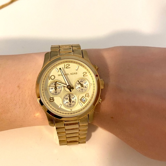 Michael Kors Accessories - MICHAEL KORS GOLD WATCH
